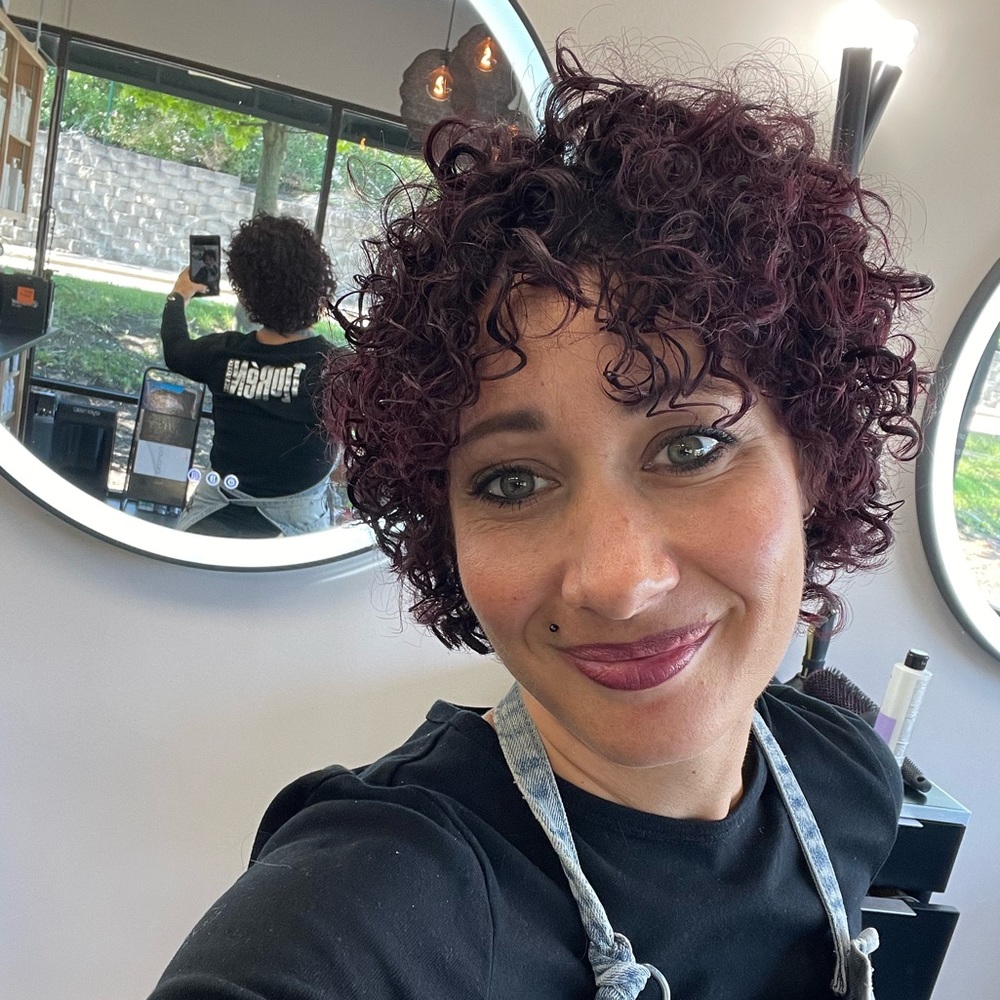 Meet your Posher, Tina